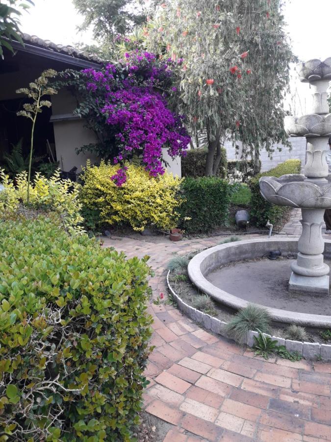 Quinta La Gardenia Hotel Puembo ภายนอก รูปภาพ