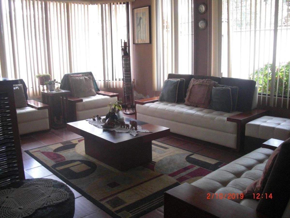 Quinta La Gardenia Hotel Puembo ภายนอก รูปภาพ
